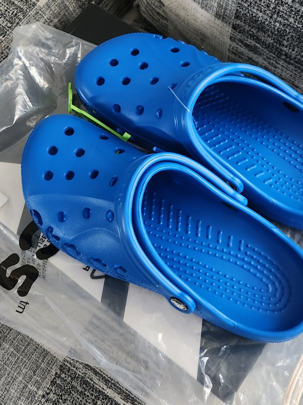 CROCS Unisex Royal Blue Classic Clog Sandals